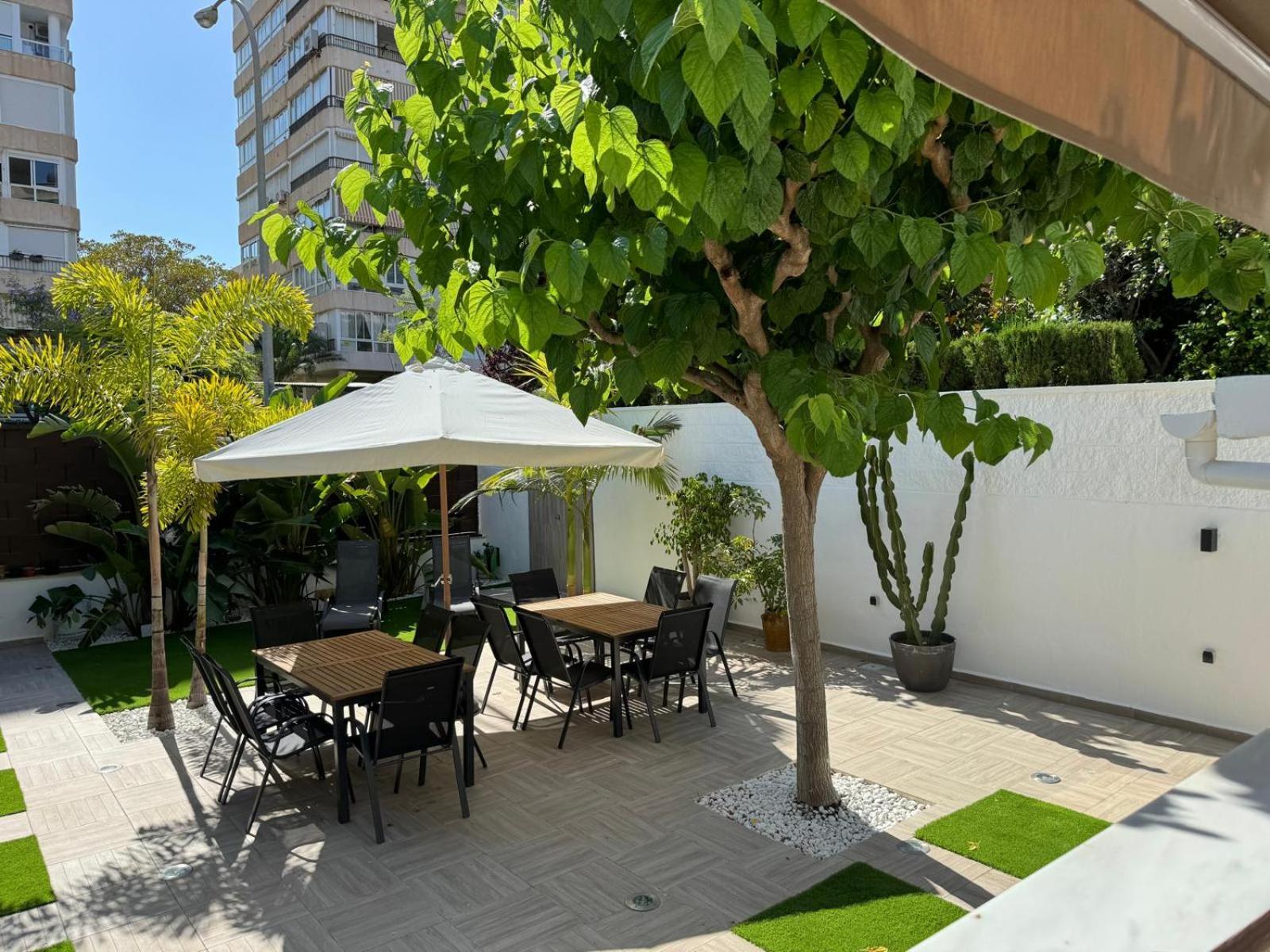 La Casita Garden By Sunset * Alicante