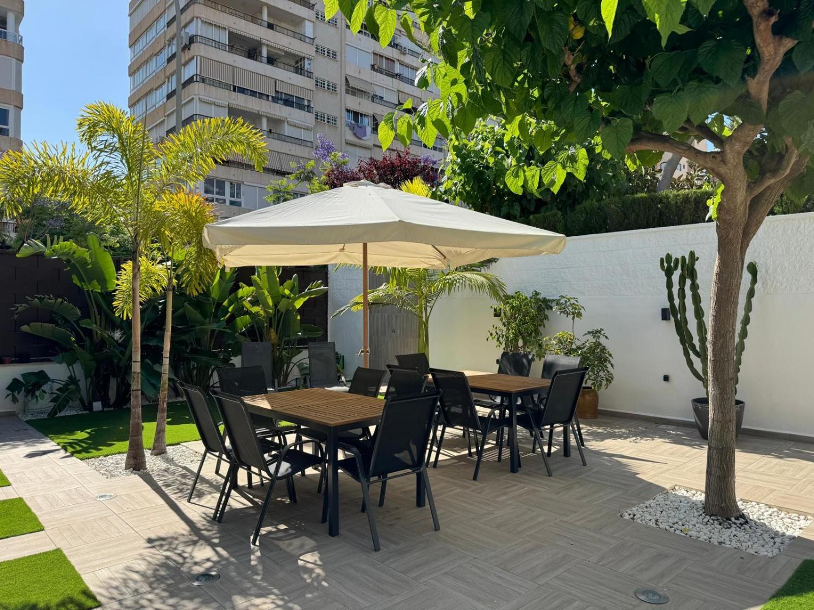 La Casita Garden By Sunset * Alicante